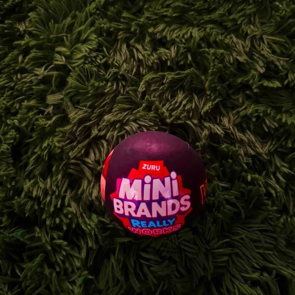 3 ZURU Mini Brands Really Works Vinyl Capsule Ball